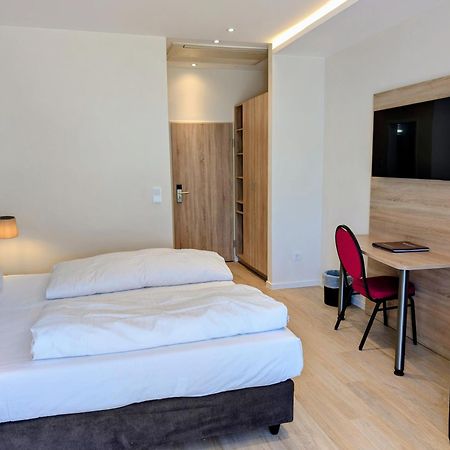 Hotel Und Weingut Karlsmuehle Mertesdorf ภายนอก รูปภาพ