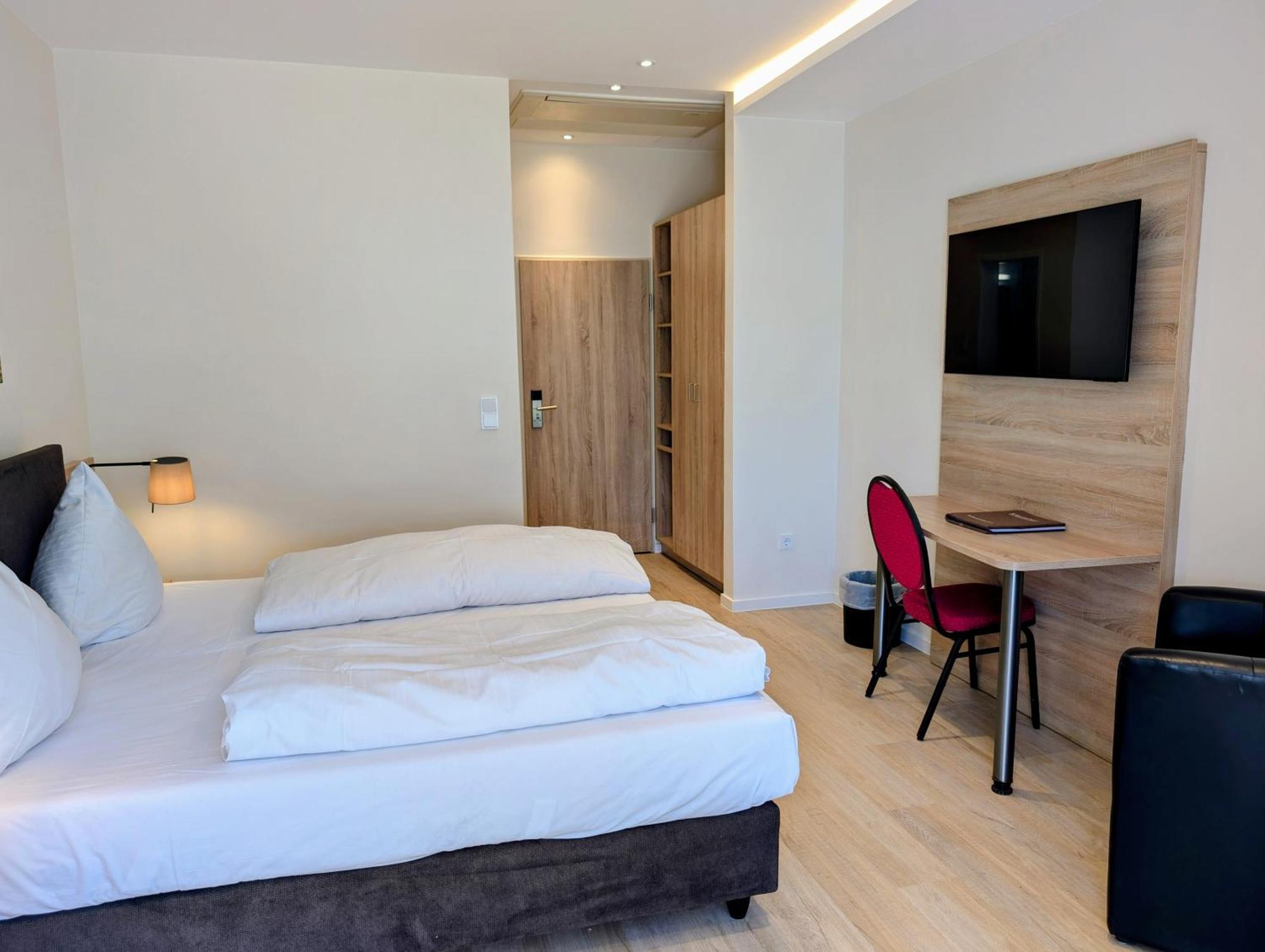 Hotel Und Weingut Karlsmuehle Mertesdorf ภายนอก รูปภาพ